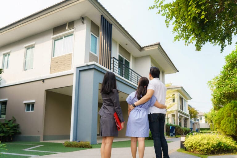 Lire la suite à propos de l’article Pourquoi faire recours à un professionnel pour vendre son bien immobilier ?