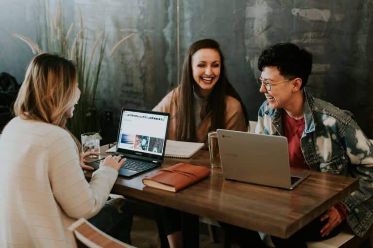 Lire la suite à propos de l’article Comment gérer les événements traumatiques au travail ?